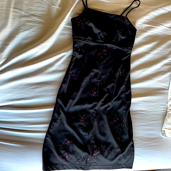 LBD - Picture 4 of 5